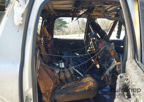 2005 Cadillac Escalade Esv Standard from USA, damaged, VIN 3GYFK66N85G226388